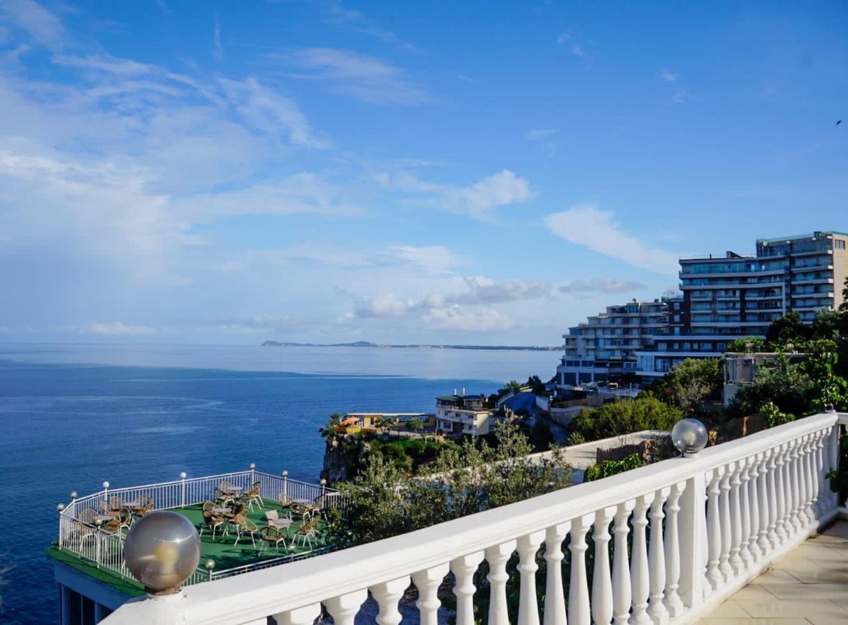 Blue Dream Holiday Hotel Vlore Exterior photo