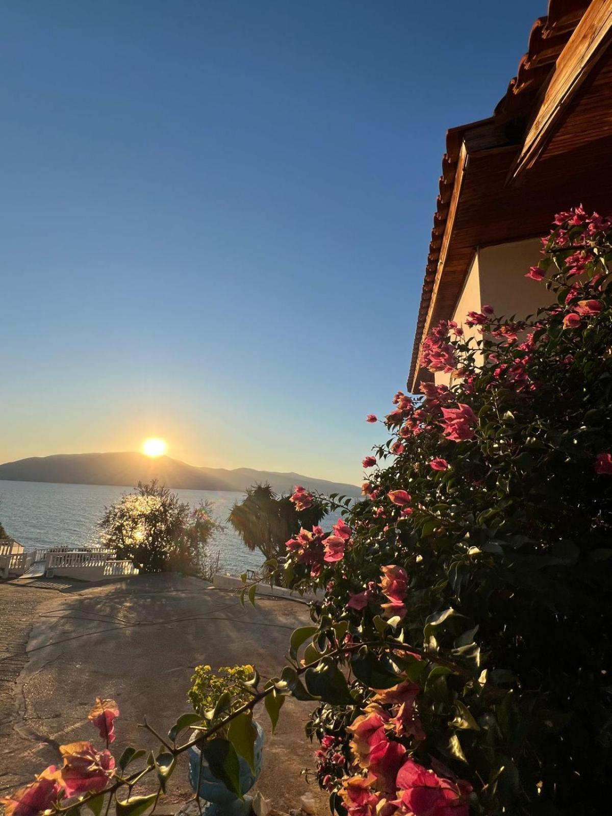 Blue Dream Holiday Hotel Vlore Exterior photo